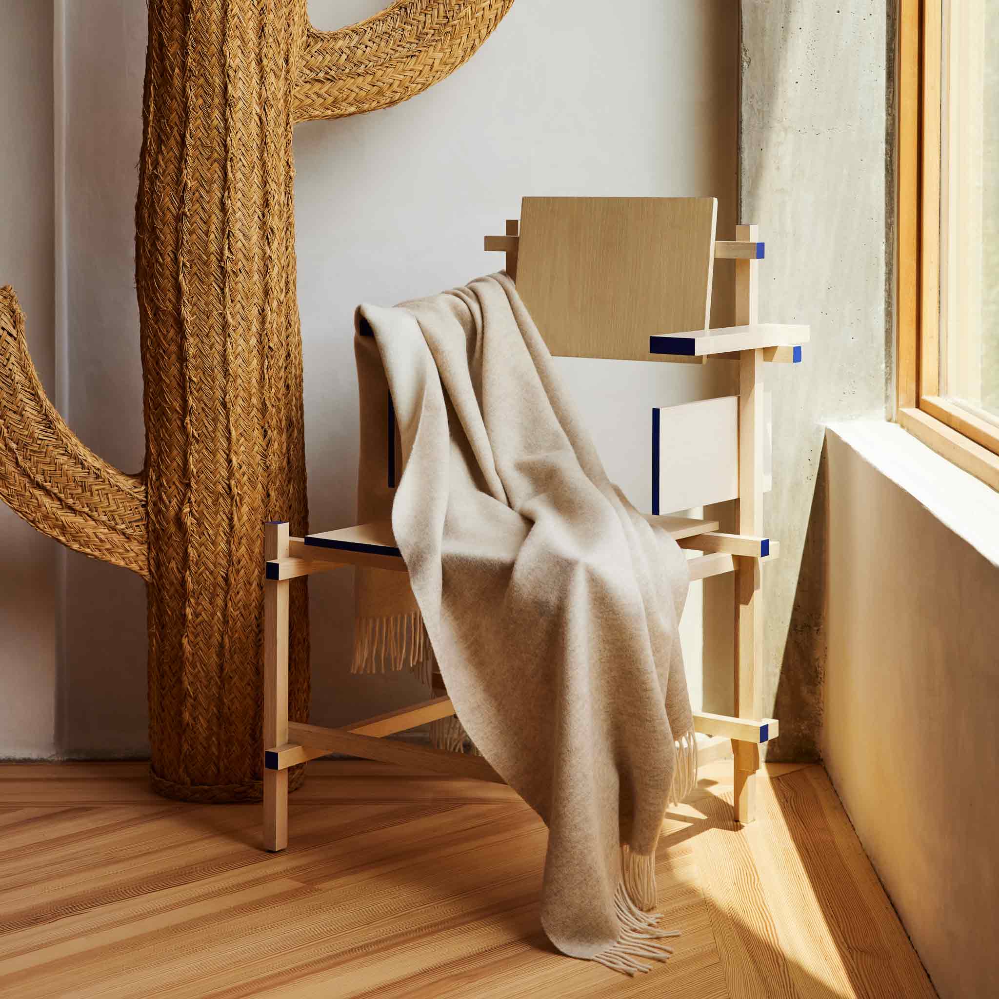 Two-Toned Lambswool Throw Blanket - Image 9