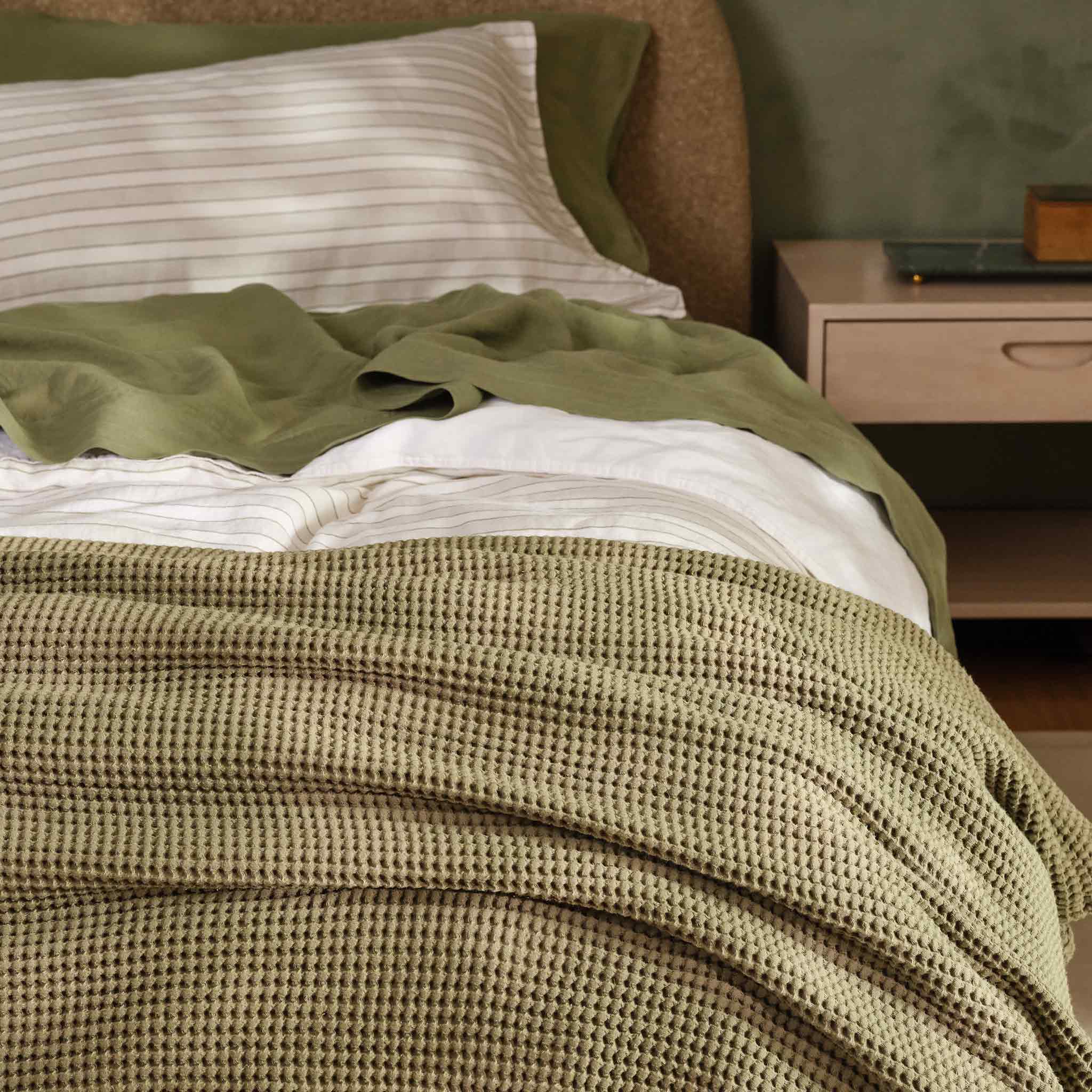 Dreamweave Waffle Bed Blanket - Image 6
