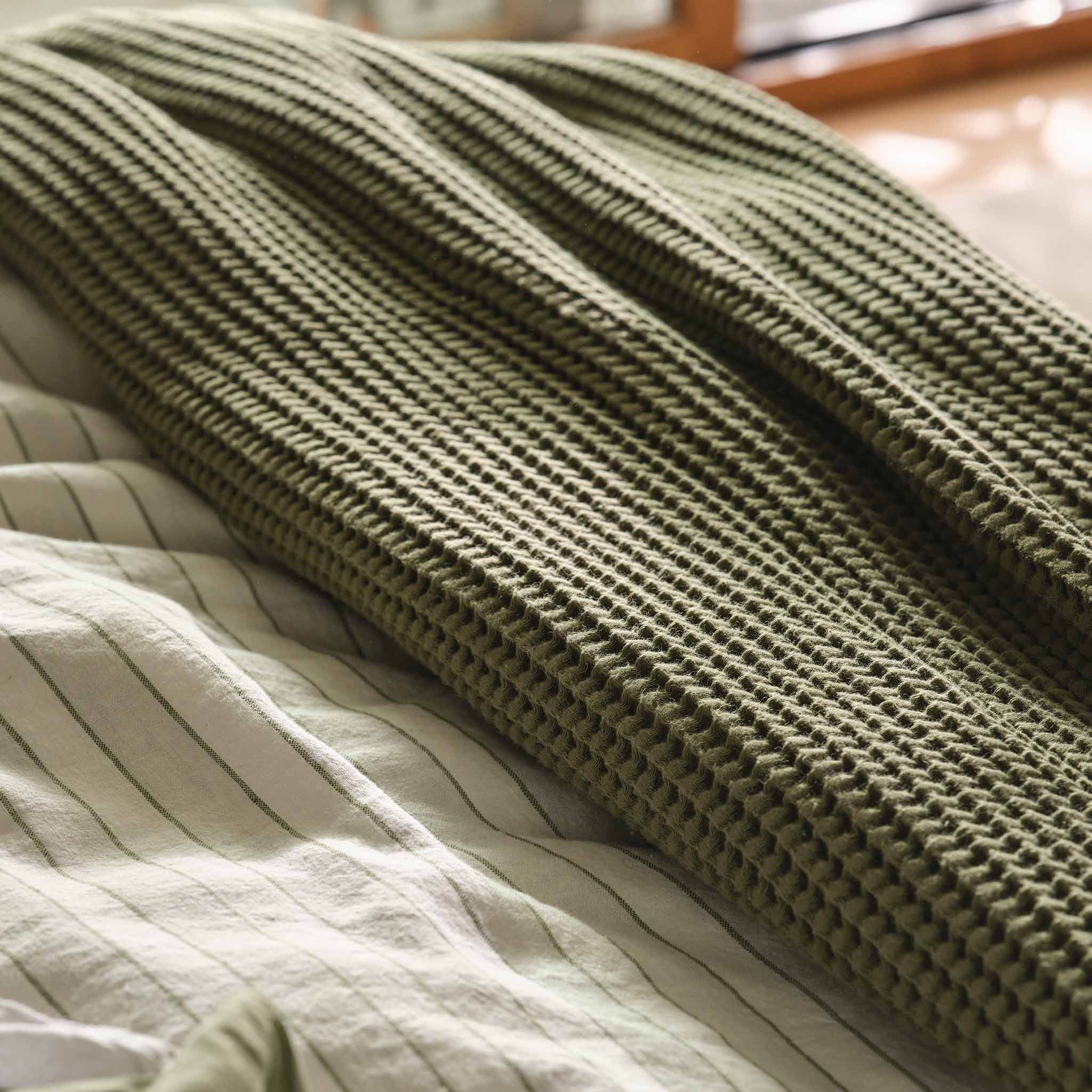 Dreamweave Waffle Bed Blanket - Image 7