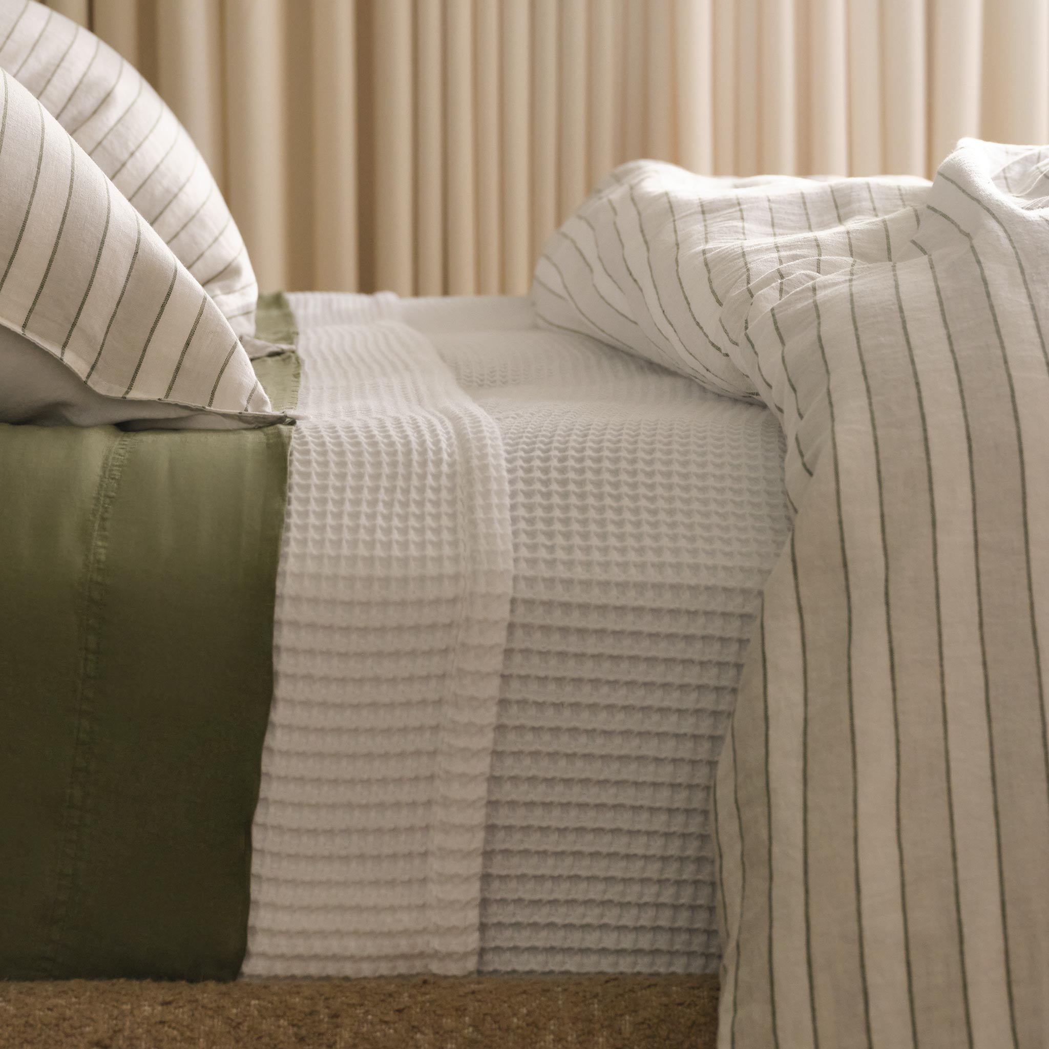 Dreamweave Waffle Bed Blanket - Image 10