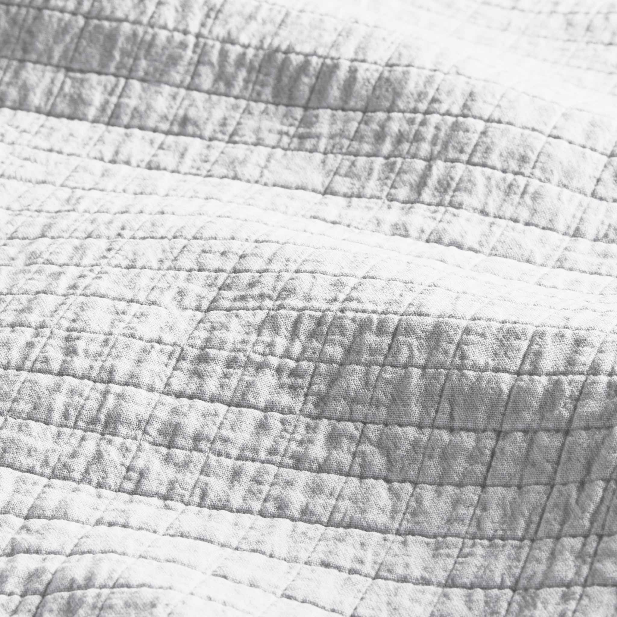 Weekend Wash Bed Blanket - Image 2