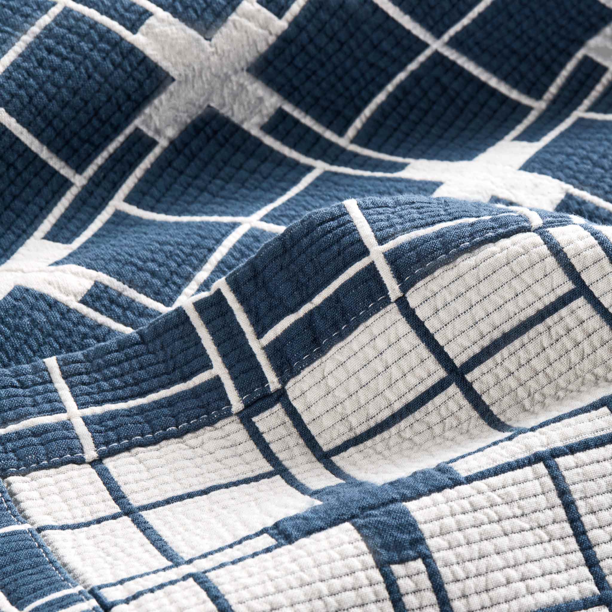 Ribbed Matelasse Quilt Set - Image 30