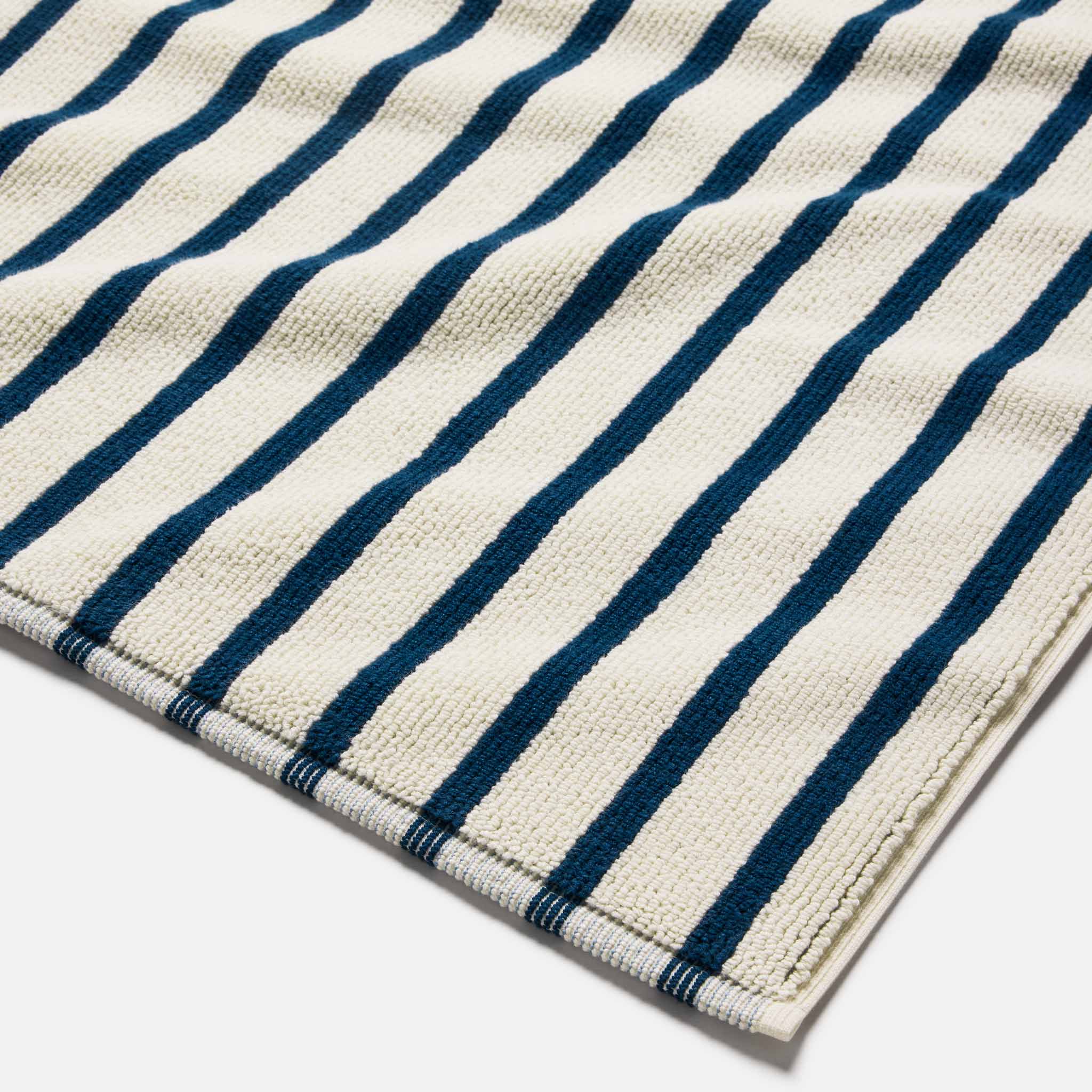 Reversible Looped Bath Mat - Image 12