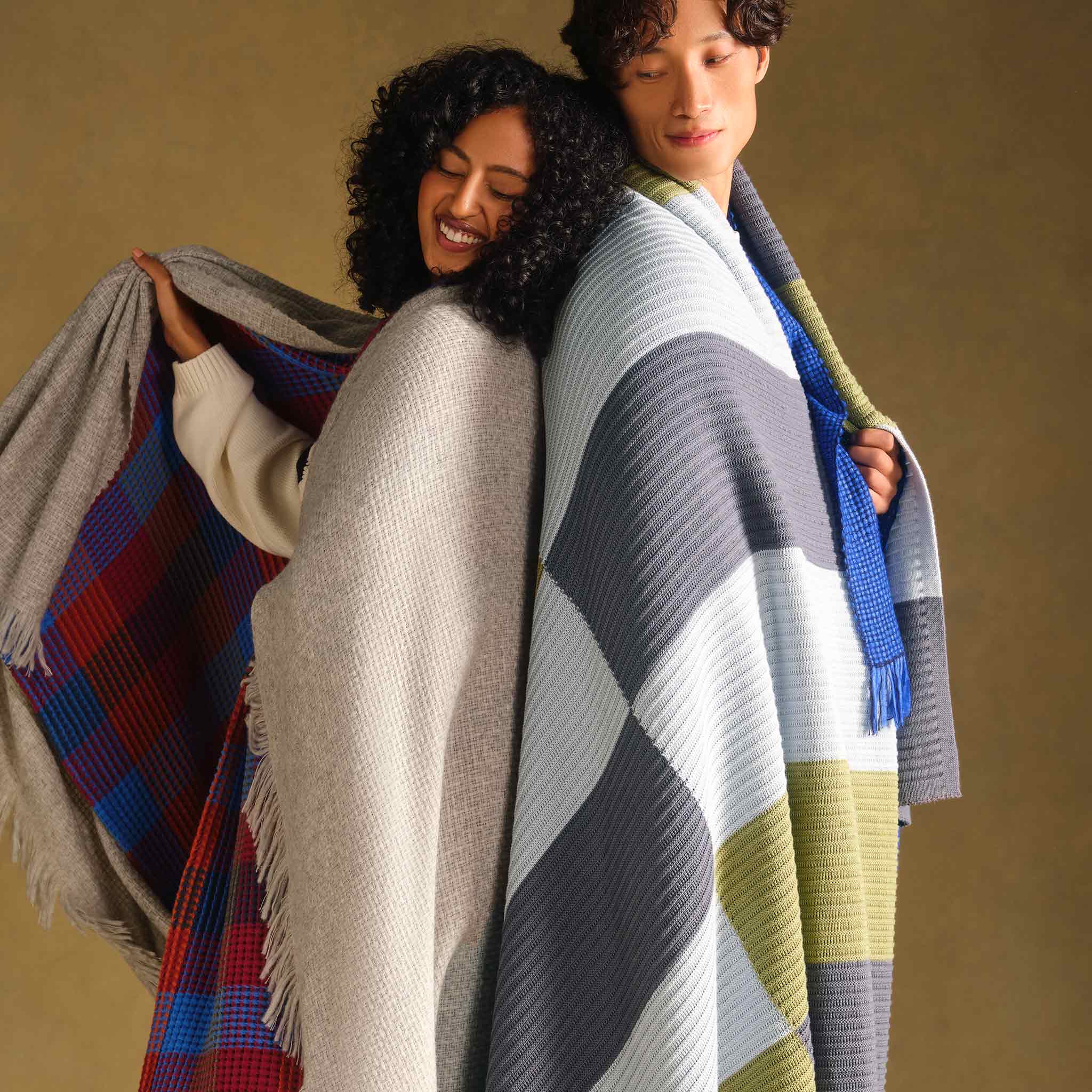 Two-Toned Lambswool Throw Blanket - Image 17